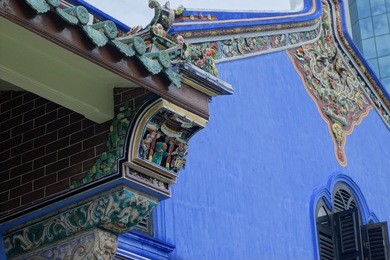 penang, malaysia - nov 26, 2015:  old historical chinese influence mansion, fatt tze mansion or blue mansion, famous oriental historical building in georgetown, penang, malaysia
