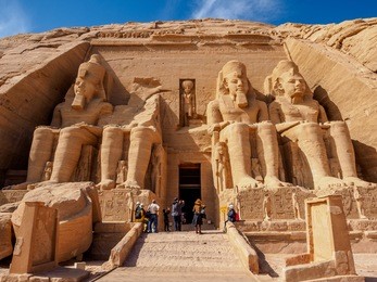 temple of rameses 2 in abu simbel at noon