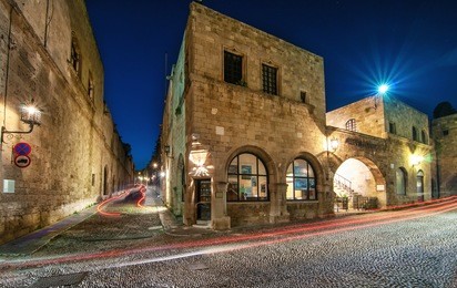 the avenue of the knights