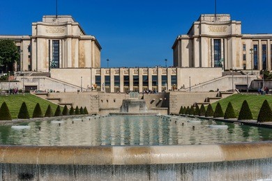 fountains at tracadero gardens. trocadero is area of paris on banks of seine not far from famous eiffel tower. on a hilltop in 1937 built a new palace - palais de chaillot. paris, france.