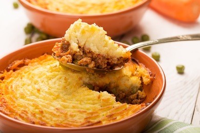 shepherd's pie with potato, meat and vegetables
