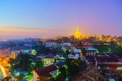 shwedagon pagoda at twilight