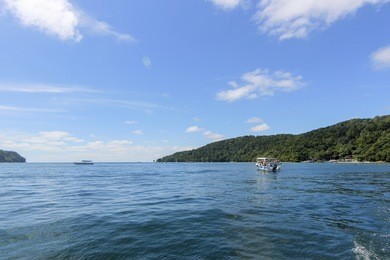 manukan island at borneo, sabah, malaysia.
manukan island is the second largest island in the tunku abdul rahman national park, malaysia's first marine national park
