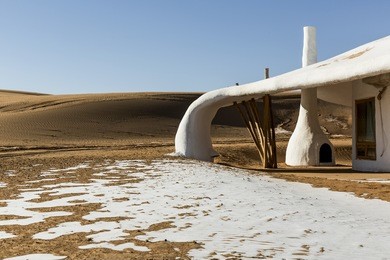 snow on the shapotou desert - ningxia, china