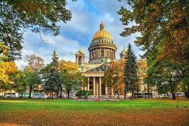 st. isaac's cathedral in saint-petersburg, russia.