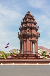 independence monument is the one of landmark in phnom penh, cambodia