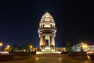independence monument in the night time which is the one of landmark in phnom penh, cambodia.
