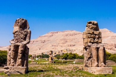 the colossi of memnon, luxor, egypt