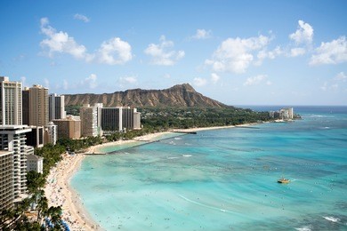 waikiki beach and diamond head in hawaii