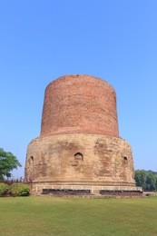 dhamekh stupa at sarnath, varanasi, india.