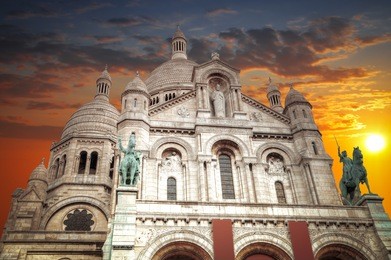 montmartre paris. basilica of the sacred heart of jesus