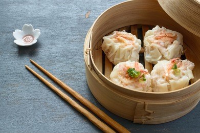 shrimp shumai, a steamed dish to enjoy the sweet tenderness of dried sakura shrimp