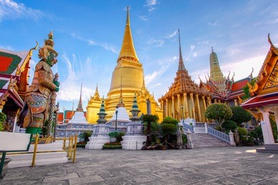 wat phra kaew ancient temple in bangkok thailand