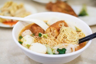 noodle and dumpling close up in hong kong 