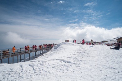 jade dragon snow mountain in china