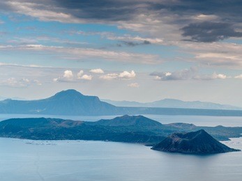 taal volcano , tagaytay , philippines