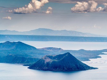 taal volcano , tagaytay , philippines