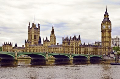 london skyline with big ben and house of parliament