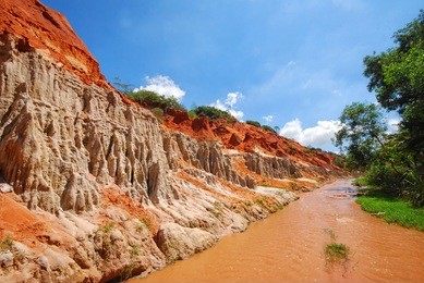 fairy stream tour at muine, vietnam