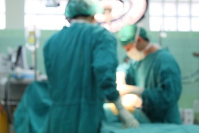 operating room (blur for background)