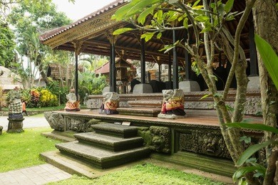 ubud palace, bali - inside the ubud palace, bali, indonesia.