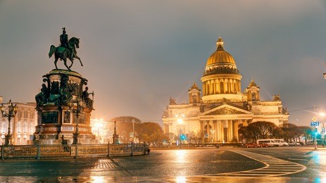 saint isaac's cathedral. night. st. petersburg.
