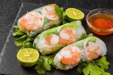 salad spring roll of asian wind prawns