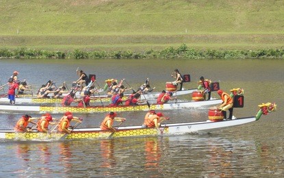 dragon boat race