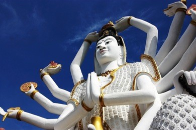 wat plai laem, blue sky, buddha, koh samui, bottom view