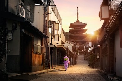 yasaka pagoda and sannen zaka street in the morning, kyoto japan