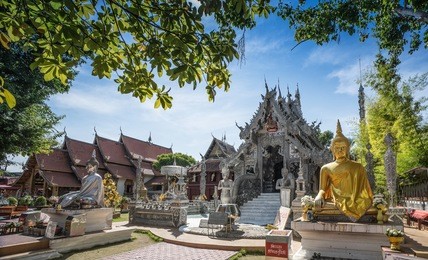 silver monastery in wat srisuphan, silver  buddhas in wat sri suphan, the famous silver temple in chiang mai, thailand