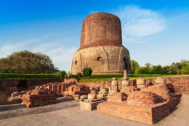 dhamekh stupa and ruins in sarnath, india