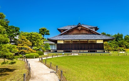 honmaru palace at nijo castle in kyoto, japan
