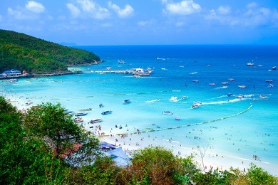 koh larn island tropical beach in pattaya city, chonburi thailand.