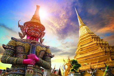 wat phra kaew, temple of the emerald buddha wat phra kaew is one of bangkok's most famous tourist sites and it was built in 1782 at bangkok, thailand