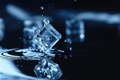 ice cubes with water splash