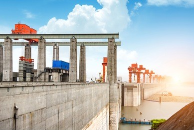 the huge three gorges dam on china's yangtze river