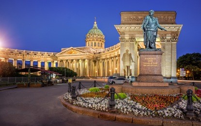 barclay monument at the kazan cathedral in st. petersburg in the night
