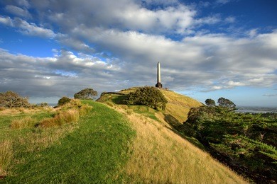 one tree hill / cornwall park