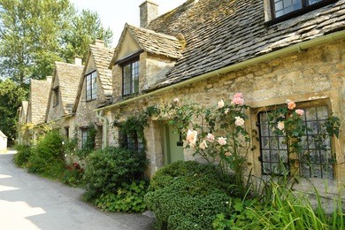 houses of arlington row in the cotswolds village of bibury