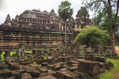 historical ruins of the phimeanakas in the angkor thom complex in cambodia