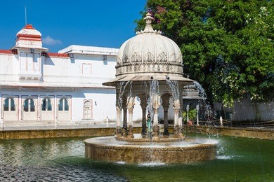 saheliyon-ki-bari (courtyard of the maidens) is a major garden in udaipur, india
