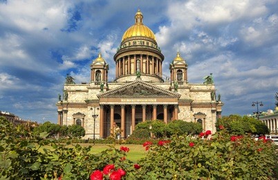st. isaac's cathedral in saint-petersburg, russia.