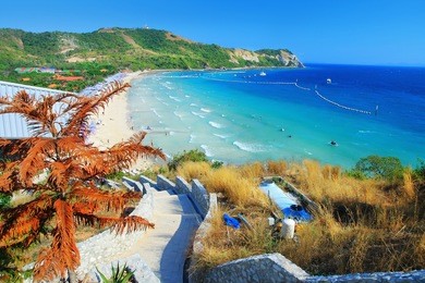 koh larn island beach