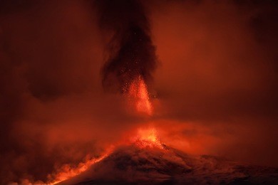 volcano etna eruption in sicily
