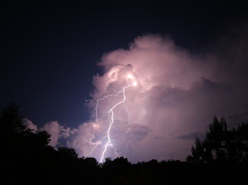 nighttime lightning bolts in florida