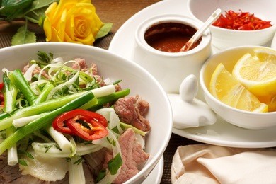 vietnamese noodle, pho beef soup