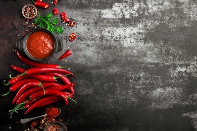 spicy chili sauce, ketchup
