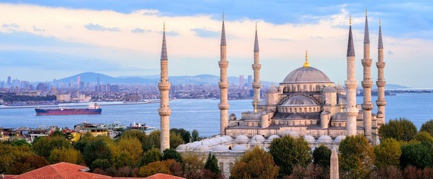 panoramic view of the blue mosque, bosporus and kadikoy skyline on sunset, istanbul, turkey