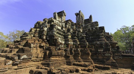 historical ruins of the phimeanakas in the angkor thom complex in cambodia